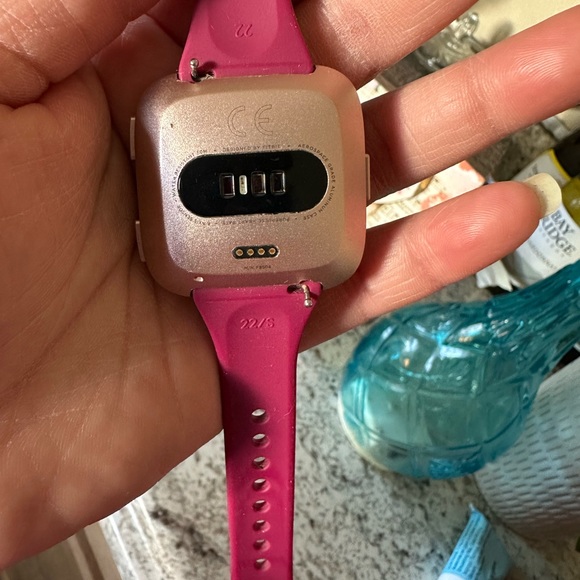 Fitbit Versa - Picture 3 of 5